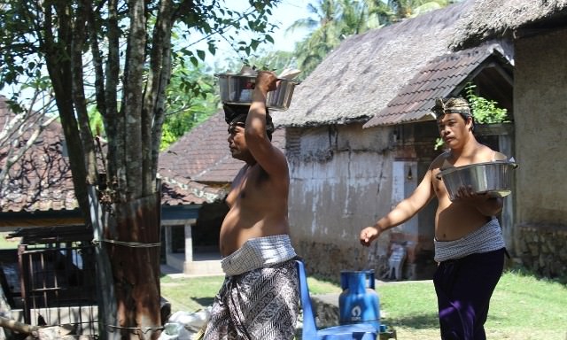 Anak Gadis Hamil di Luar Nikah, Orang Tua Didenda Seumur Hidup