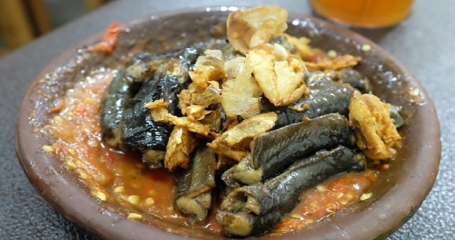 Santap Seru Belut Elek di RM Spesial Belut Surabaya
