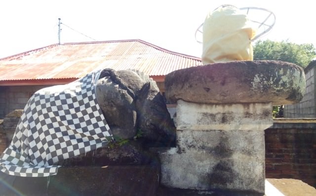 Ada Patung Babi &ldquo;Seruduk&rdquo; Lingga Yoni di Pura Sang Hyang Celeng