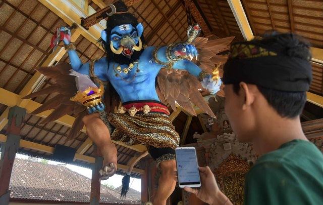 Meski Tak Boleh Ikut Lomba Lagi, Tetap Bikin Ogoh-ogoh Berteknologi