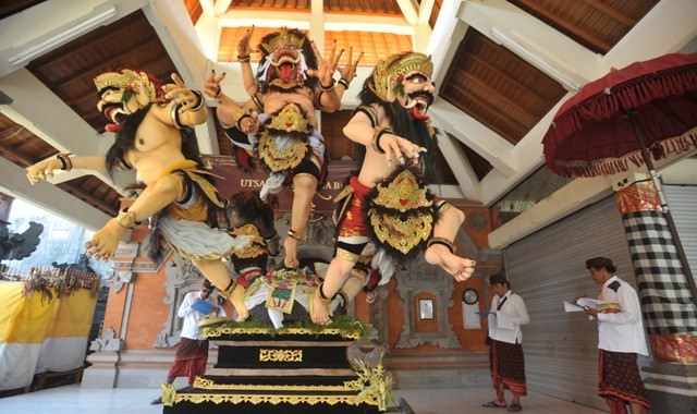 Ogoh-ogoh Segehan Panca Warna Yangbatu Kauh Masuk 6 Besar Dentim