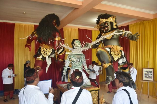 Pembuat Ogoh-ogoh di Denpasar Disebut Kian Kreatif
