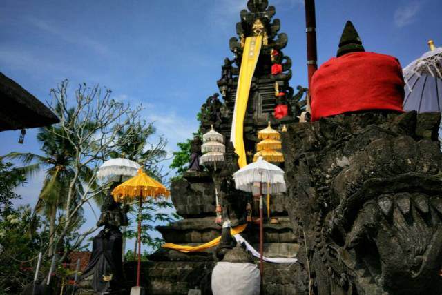 Pura Agung Blambangan; Jejak Historis Orang Mengwi di Tembok Rejo