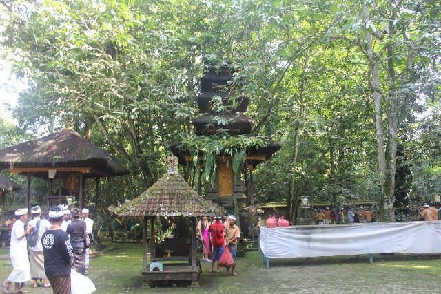 Pura Luhur Mekori Tempat Memohon Kesejahteraan dan Kemakmuran