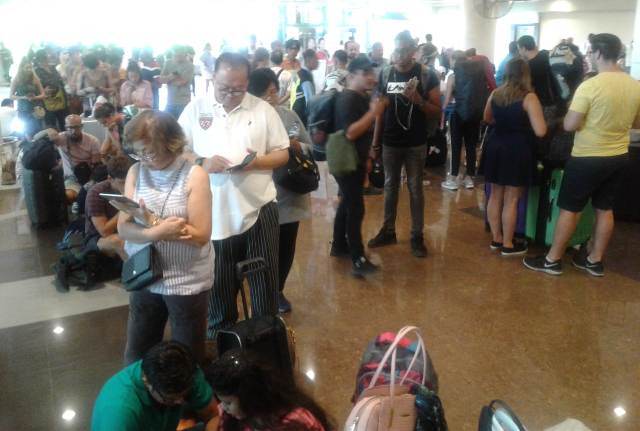 Bandara Tutup, Pemprov Siapkan Akomodasi Gratis Selama Satu Malam