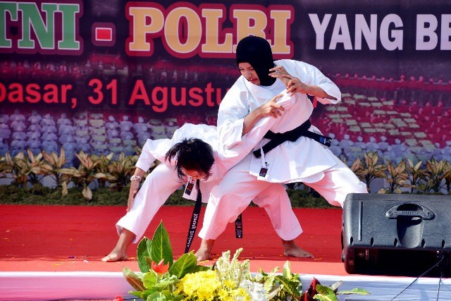 Bripda Ajeng;Polwan Cantik Jago Karate dan Judo