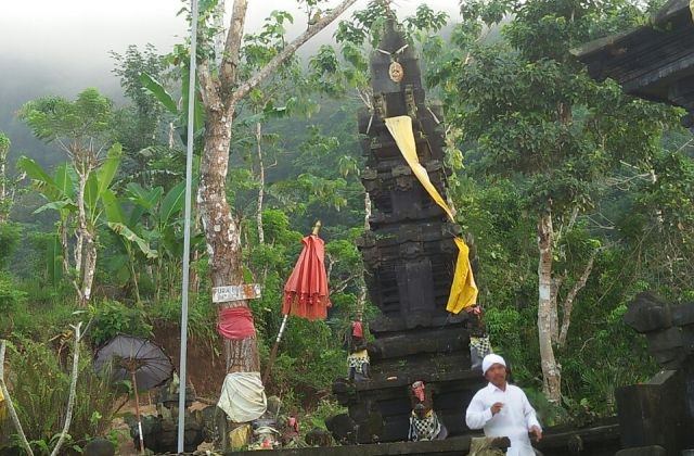 Ini Sejarah Tradisi Khusus Umat Muslim di Pura Bhur Bwah Swah