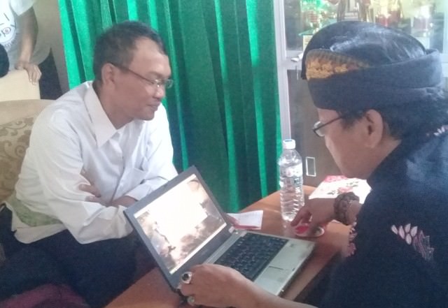 Pesta Penyembuhan, dari Yoga Ketawa Hingga Membaca Garis Tangan