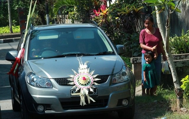 Begini Makna dan Jenis Tebu pada Mobil Pengantar Pengantin di Bali