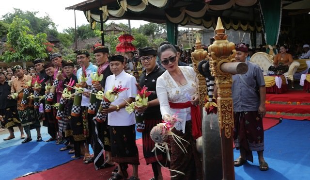 Desa Kedisan Geber Porsenides Bertema Segara Gunung