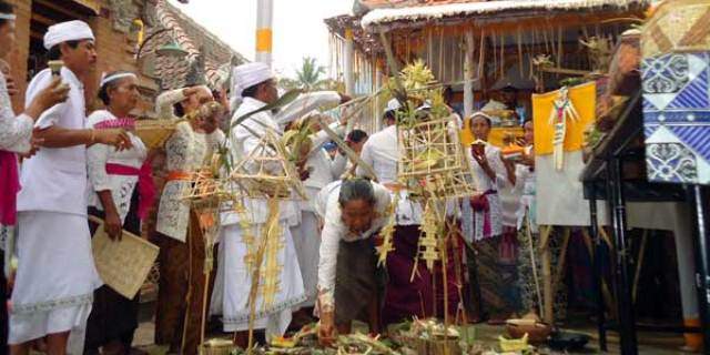 Begini Makan Prosesi Caru dalam Ajaran Hindu di Bali