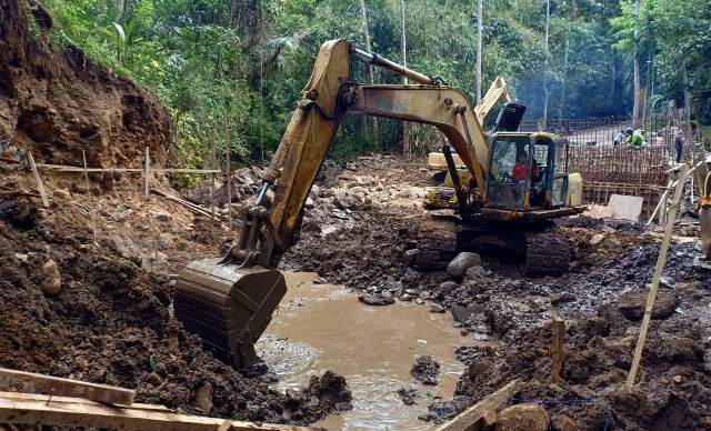 Proyek Jembatan Tiying Jangkrik-Kebon Molor, Ini Dalih Pelaksana