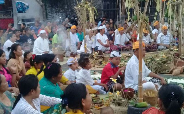 Punya Anak Kembar Buncing di Bugbug, Ayahnya Jadi Prangayah Selamanya