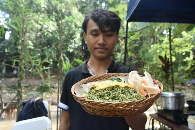 Ada Nasi Goreng Hijau di Tukad Bindu, Transaksinya Pakai Uang Kepeng
