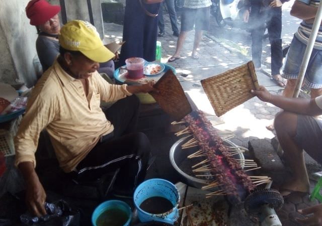 Rasa Juara, Pedas Manisnya Bikin Pelanggan Ketagihan