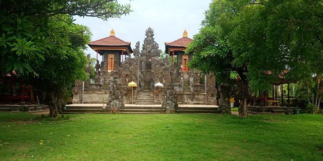 Termakan Usia, Beberapa Tapel Sakral di Pura Meduwe Karang Mulai Rapuh