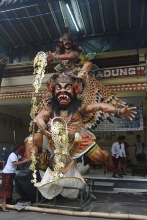 Ogoh-ogoh ‘Kuwera Punia Karma’ Sabet Juara I