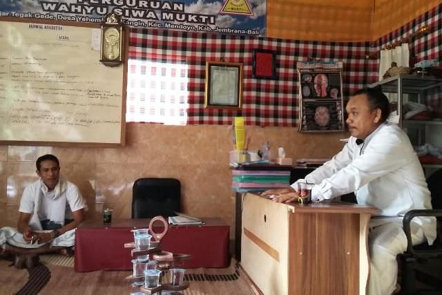 Belajar jadi Orang Hindu di Bali; Mulai dari Diri dan Pekarangan Rumah