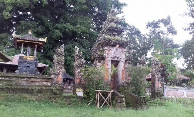 Pura Manik Geni Tempat Menyimpan Benda Bertuah Mpu Temuuh