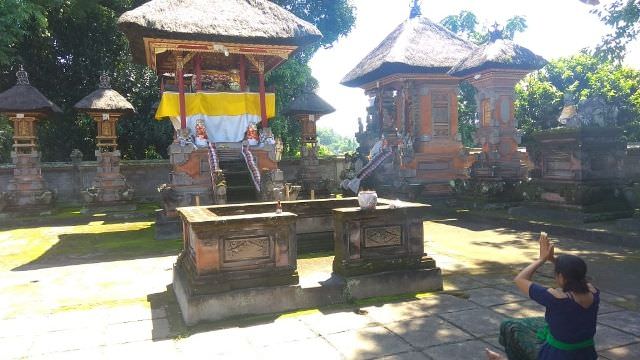 Pura Pucak Bukit Jangkrik  Tempat Bangkitkan Taksu Penari Joged