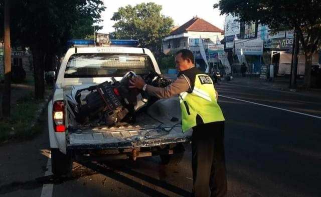 Tabrak Truk Parkir, Pemotor Tewas di Tabanan