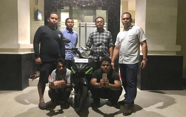 Jambret Pemotor hingga Jatuh di Abiantuwung, Dua Pria Dibekuk Polisi