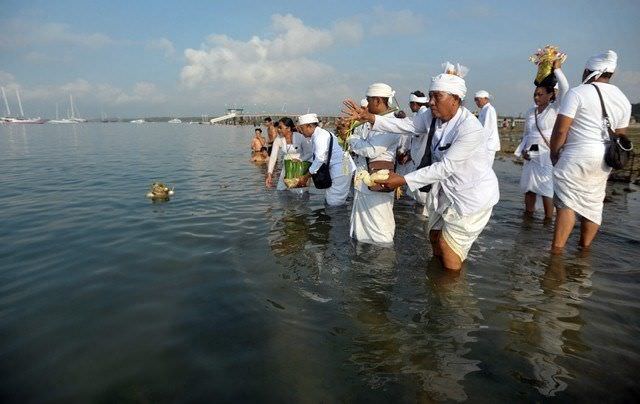 Menguak Sisi Lain Saraswati dan Banyu Pinaruh