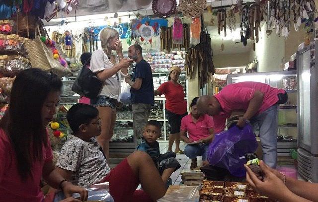 Lebih Santai Belanja Oleh-oleh di Pasar Seni Kumbasari