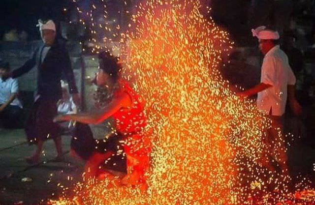 Sang Hyang Janger Maborbor,  Tari Penolak Bala dari Interaksi Niskala
