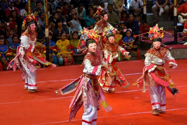Sanggar Ratna Sari Jakarta; Diawali Topeng Samba, Diakhiri Lagu Medley