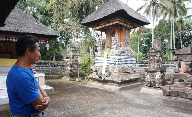 Perempuan Enggan Masuk Utama Mandala Pura Dalem Pingit