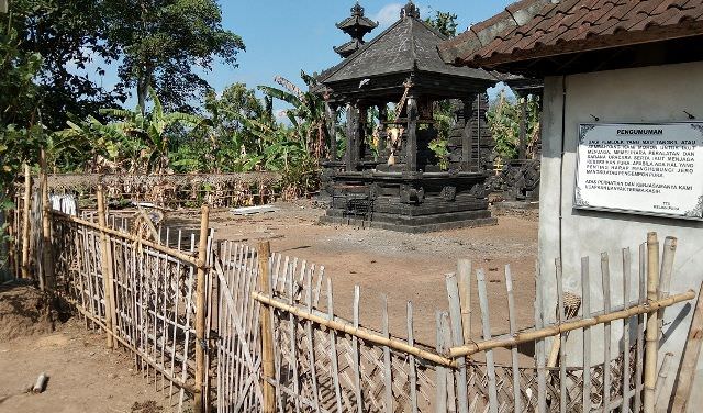 Banyak Pengempon Pindah Agama, Pura Ini “Mengungsi” Setengah Abad