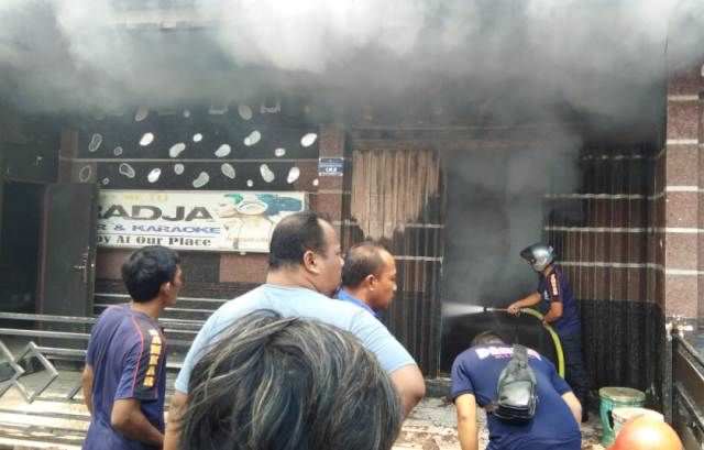 Korsleting Listrik, Café Radja Ludes Terbakar