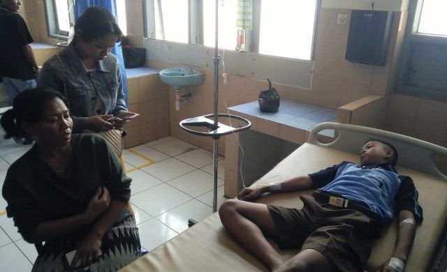 Dikira Air, Usai Beli Bakso Siswa di Bangli Tenggak Minyak Tanah