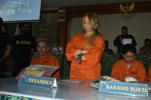 Ditangkap Bawa Narkoba, Dokter Kecantikan Rusia Kejang-kejang