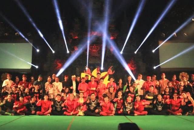Melalui FSBJ, Gubernur Koster Dorong Generasi Milenial Berkesenian