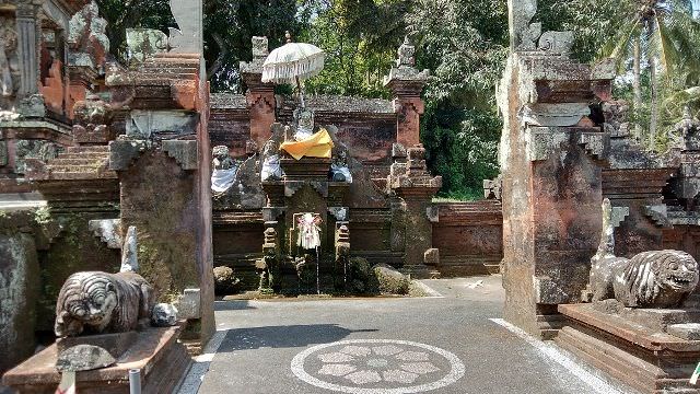 Pura Taman Sari Baha; Mau Dikelola Profesional, Air Berubah Keruh