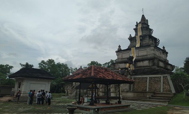 Padmasana Pura Agung Amerta Bhuana Batam Tertinggi di Indonesia