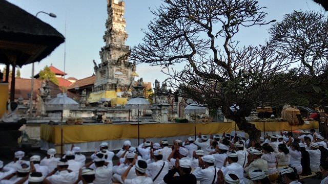 Sadari Tujuan dan Cara  Sembahyang Terus Melorot