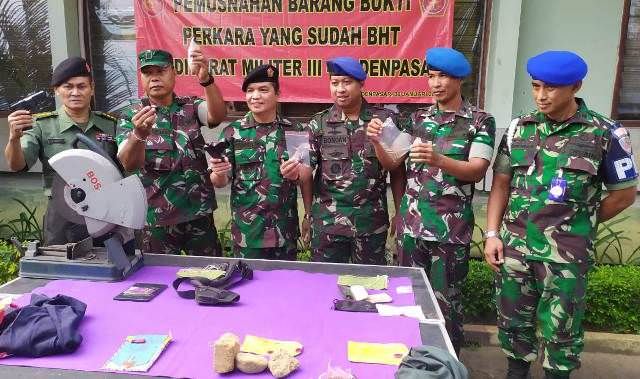 Oditurat Militer III-13 Denpasar Musnahkan Video Porno Prajurit