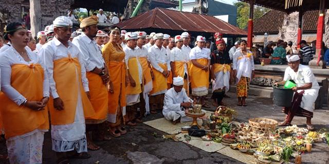 Tradisi Metata Linggih di Suwug; Tak Boleh Menolak, Ada Lawar Intaran