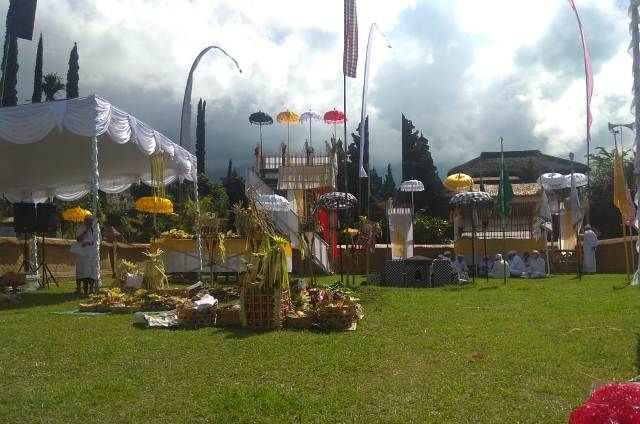 Dibatasi, Upacara Mapepada dan Bumi Sudha di Besakih Sepi