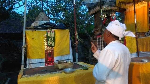 Lingga Yoni di Pura Pasek  Diyakini Tempat Mohon Keturunan