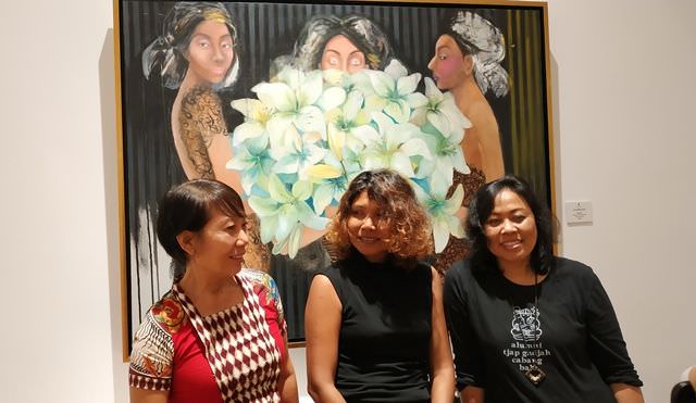 Tiga Perupa Perempuan Bali Pamerkan Hasil Karya Bertema Pertiwi