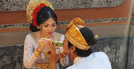Hindu Tak Kenal  Cerai, Menikah Ikatkan Atman
