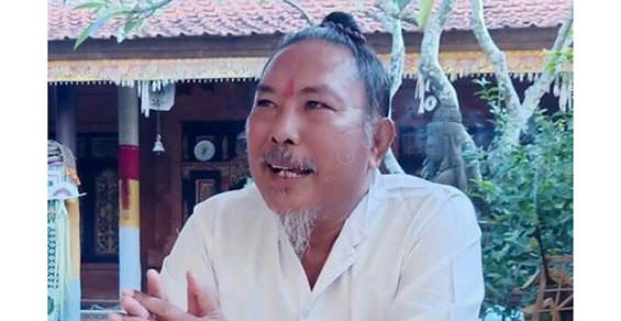 Ini Sederet Mitos Larangan Duduk di Ambang Pintu