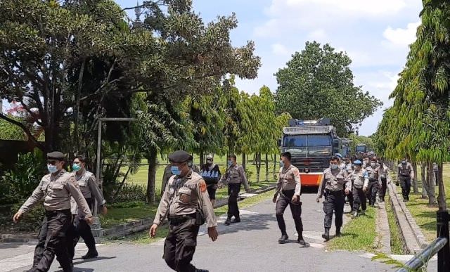 600 Personel dari Polda Bali dan 4 Polresta Amankan Demo Tuntut AWK