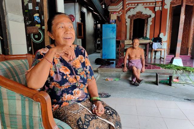 Kisah Jro Wayan Dersi, Ibu Youtuber Puja Astawa