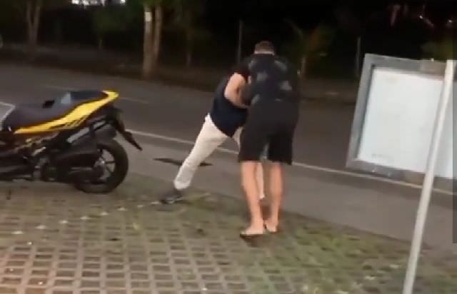 Viral, Bule Berkelahi di Tibubeneng, Diduga Tak Sabar Mengantri