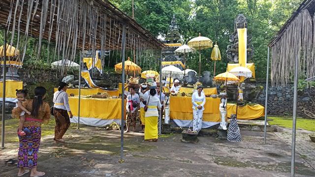 Konsep Siwa-Budha, Memohon Jabatan dan Keturunan Kerap Terkabul